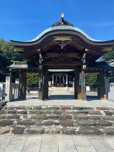 城山八幡宮の山門・神門