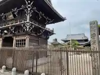 観音寺の山門・神門