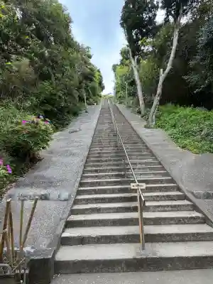 洲崎神社の{uncategorized: "未分類", other: "その他", undefined: "問題あり", building: "その他建物", grave: "お墓", sacred_gate: "鳥居", guardian: "狛犬", statue: "像", buddha: "仏像", history: "歴史", nature: "自然", garden: "庭園", animal: "動物", pagoda: "塔", temizu: "手水舎", mountain_gate: "山門・神門", sanctuary: "本殿・本堂", subordinate: "末社・摂社", art: "芸術", scenery: "景色", jizo: "地蔵", ema: "絵馬", goshuin: "御朱印", omikuji: "おみくじ", items: "授与品その他", amulet: "お守り", goshuincho: "御朱印帳", eats: "食事", festival: "お祭り", votive_dance: "神楽", shichigosan: "七五三参", wedding: "結婚式", experience: "体験その他", initially: "初詣", around: "周辺", anti_infection: "感染症対策"}