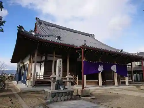 願証寺の本殿・本堂