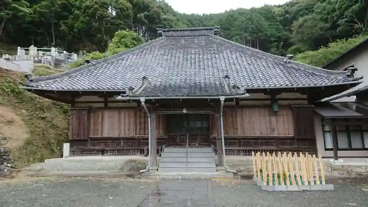 日蓮宗 法雲寺の本殿・本堂