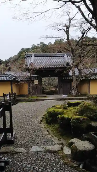 西明寺の山門・神門