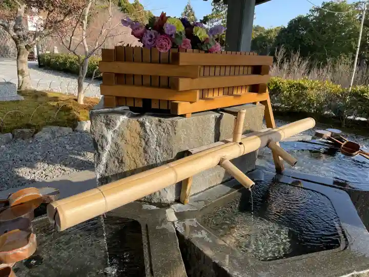 尊永寺の{uncategorized: "未分類", other: "その他", undefined: "問題あり", building: "その他建物", grave: "お墓", sacred_gate: "鳥居", guardian: "狛犬", statue: "像", buddha: "仏像", history: "歴史", nature: "自然", garden: "庭園", animal: "動物", pagoda: "塔", temizu: "手水舎", mountain_gate: "山門・神門", sanctuary: "本殿・本堂", subordinate: "末社・摂社", art: "芸術", scenery: "景色", jizo: "地蔵", ema: "絵馬", goshuin: "御朱印", omikuji: "おみくじ", items: "授与品その他", amulet: "お守り", goshuincho: "御朱印帳", eats: "食事", festival: "お祭り", votive_dance: "神楽", shichigosan: "七五三参", wedding: "結婚式", experience: "体験その他", initially: "初詣", around: "周辺", anti_infection: "感染症対策"}
