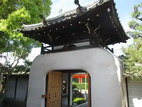 後白河院御聖蹟　法住寺の山門