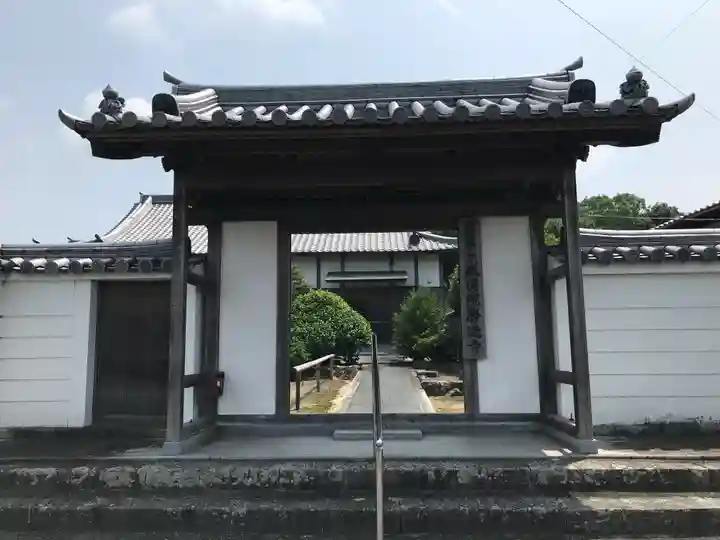 勝造寺の山門・神門