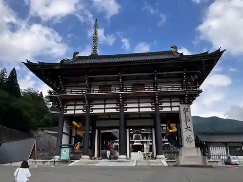 川会山長楽寺の山門