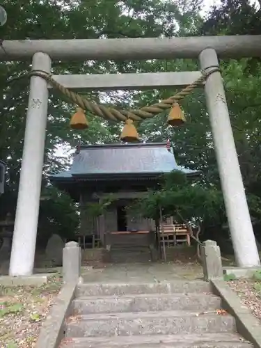 神明社の鳥居