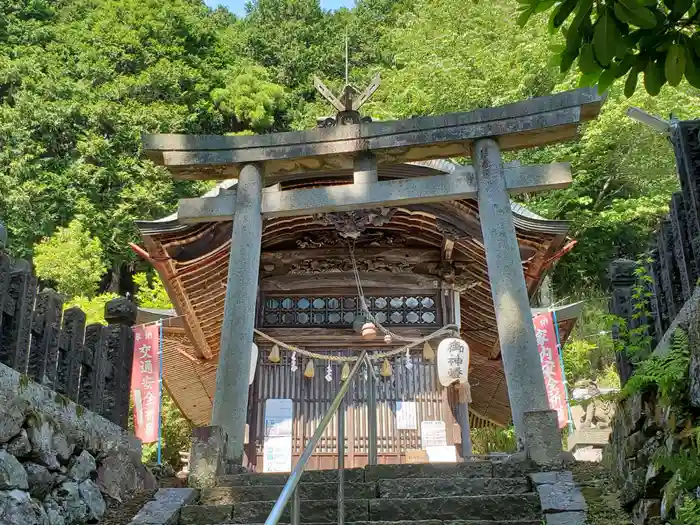 高座神社の鳥居