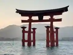 厳島神社の鳥居