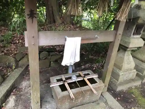 雲甘寺坐楢本神社の手水舎
