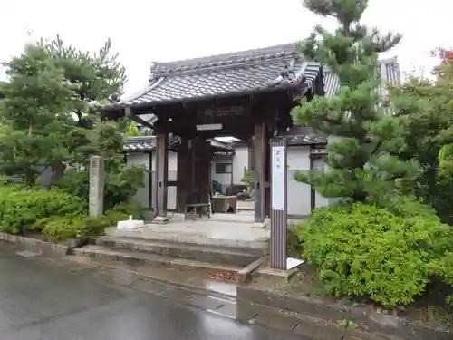 雲居寺の山門