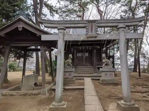高稲荷神社の本殿・本堂