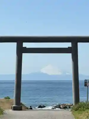 洲崎神社の{uncategorized: "未分類", other: "その他", undefined: "問題あり", building: "その他建物", grave: "お墓", sacred_gate: "鳥居", guardian: "狛犬", statue: "像", buddha: "仏像", history: "歴史", nature: "自然", garden: "庭園", animal: "動物", pagoda: "塔", temizu: "手水舎", mountain_gate: "山門・神門", sanctuary: "本殿・本堂", subordinate: "末社・摂社", art: "芸術", scenery: "景色", jizo: "地蔵", ema: "絵馬", goshuin: "御朱印", omikuji: "おみくじ", items: "授与品その他", amulet: "お守り", goshuincho: "御朱印帳", eats: "食事", festival: "お祭り", votive_dance: "神楽", shichigosan: "七五三参", wedding: "結婚式", experience: "体験その他", initially: "初詣", around: "周辺", anti_infection: "感染症対策"}