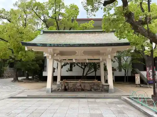 湊川神社の{uncategorized: "未分類", other: "その他", undefined: "問題あり", building: "その他建物", grave: "お墓", sacred_gate: "鳥居", guardian: "狛犬", statue: "像", buddha: "仏像", history: "歴史", nature: "自然", garden: "庭園", animal: "動物", pagoda: "塔", temizu: "手水舎", mountain_gate: "山門・神門", sanctuary: "本殿・本堂", subordinate: "末社・摂社", art: "芸術", scenery: "景色", jizo: "地蔵", ema: "絵馬", goshuin: "御朱印", omikuji: "おみくじ", items: "授与品その他", amulet: "お守り", goshuincho: "御朱印帳", eats: "食事", festival: "お祭り", votive_dance: "神楽", shichigosan: "七五三参", wedding: "結婚式", experience: "体験その他", initially: "初詣", around: "周辺", anti_infection: "感染症対策"}
