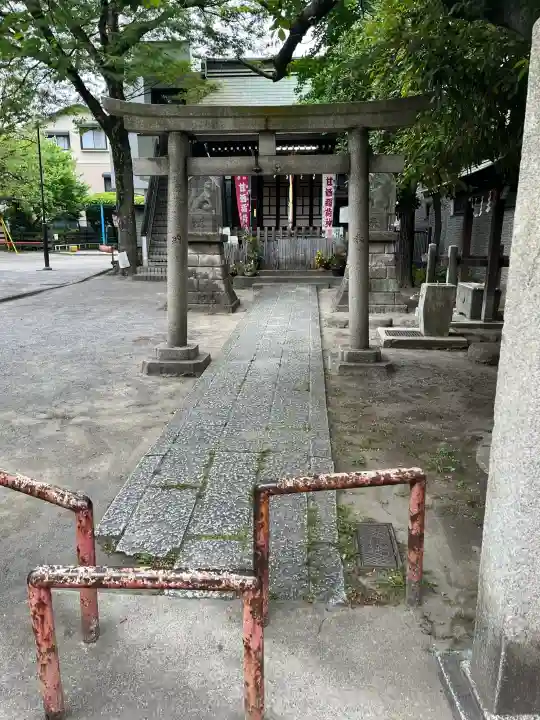 甘酒稲荷神社の{uncategorized: "未分類", other: "その他", undefined: "問題あり", building: "その他建物", grave: "お墓", sacred_gate: "鳥居", guardian: "狛犬", statue: "像", buddha: "仏像", history: "歴史", nature: "自然", garden: "庭園", animal: "動物", pagoda: "塔", temizu: "手水舎", mountain_gate: "山門・神門", sanctuary: "本殿・本堂", subordinate: "末社・摂社", art: "芸術", scenery: "景色", jizo: "地蔵", ema: "絵馬", goshuin: "御朱印", omikuji: "おみくじ", items: "授与品その他", amulet: "お守り", goshuincho: "御朱印帳", eats: "食事", festival: "お祭り", votive_dance: "神楽", shichigosan: "七五三参", wedding: "結婚式", experience: "体験その他", initially: "初詣", around: "周辺", anti_infection: "感染症対策"}