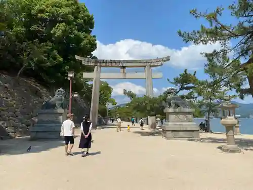 厳島神社の鳥居