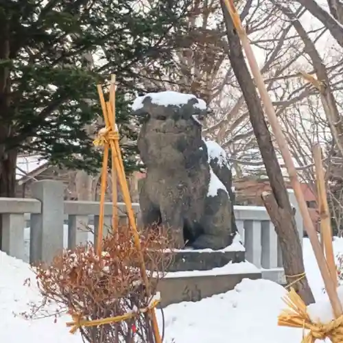 彌彦神社　(伊夜日子神社)の狛犬