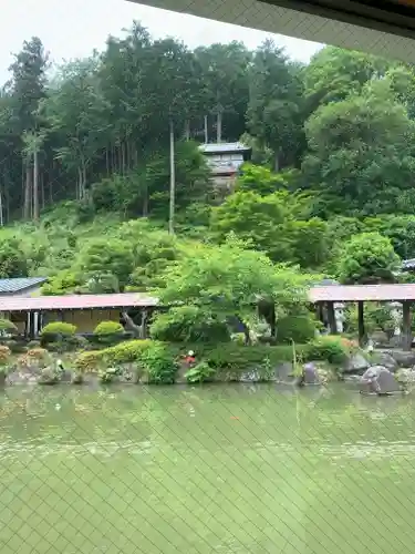 聖徳太子神社の庭園