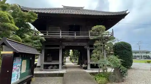 常楽寺の山門