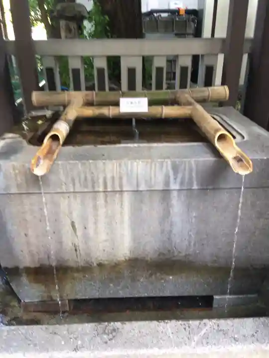 鳥越神社の手水舎