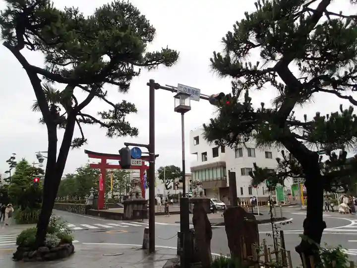 鶴岡八幡宮の周辺