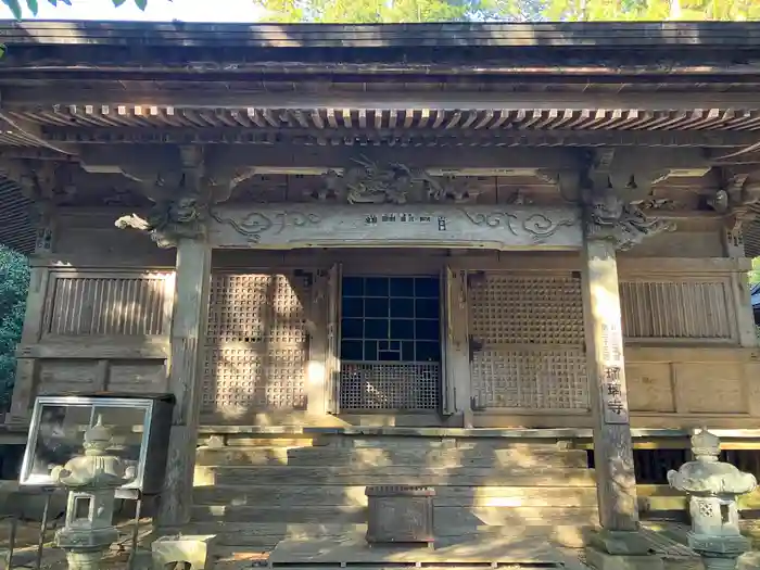 瑠璃寺の本殿