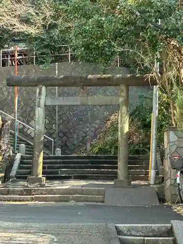 若宮八幡宮の{uncategorized: "未分類", other: "その他", undefined: "問題あり", building: "その他建物", grave: "お墓", sacred_gate: "鳥居", guardian: "狛犬", statue: "像", buddha: "仏像", history: "歴史", nature: "自然", garden: "庭園", animal: "動物", pagoda: "塔", temizu: "手水舎", mountain_gate: "山門・神門", sanctuary: "本殿・本堂", subordinate: "末社・摂社", art: "芸術", scenery: "景色", jizo: "地蔵", ema: "絵馬", goshuin: "御朱印", omikuji: "おみくじ", items: "授与品その他", amulet: "お守り", goshuincho: "御朱印帳", eats: "食事", festival: "お祭り", votive_dance: "神楽", shichigosan: "七五三参", wedding: "結婚式", experience: "体験その他", initially: "初詣", around: "周辺", anti_infection: "感染症対策"}