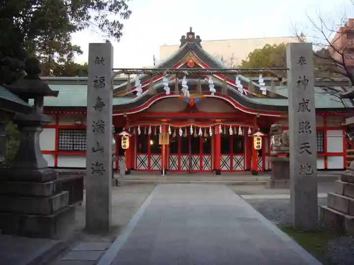 玉造稲荷神社の本殿・本堂