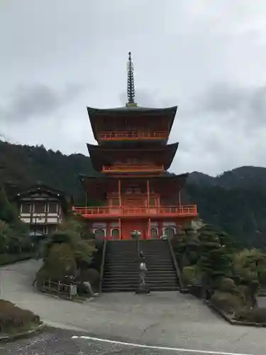 青岸渡寺の建物その他