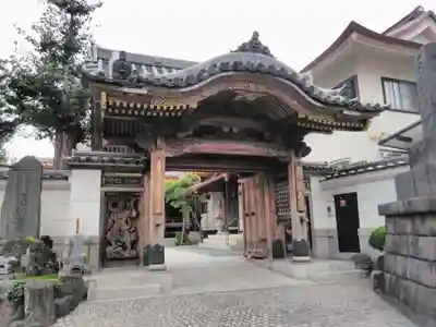 日蓮宗東耀山圓大院の山門・神門