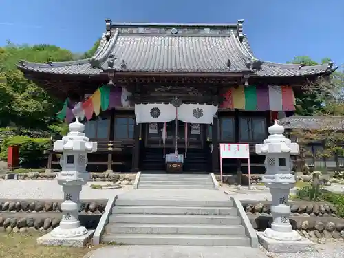 埼玉厄除け開運大師・龍泉寺（切り絵御朱印発祥の寺）の本殿