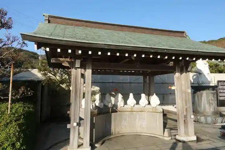 八浄寺の手水舎