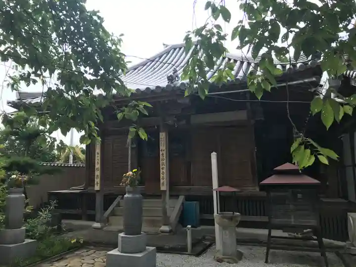 極楽寺の本殿・本堂