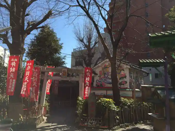 吉原弁財天本宮(吉原神社奥宮)の鳥居