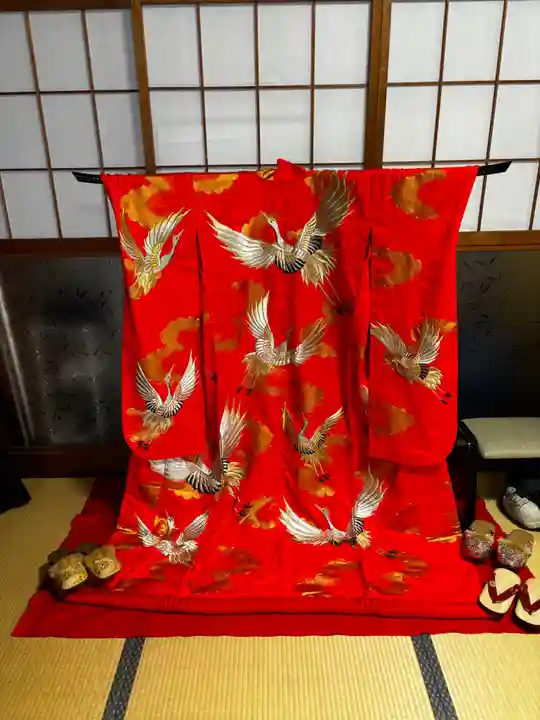 守りの神 藤基神社の芸術