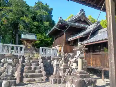 春日神社(上戸町)の{uncategorized: "未分類", other: "その他", undefined: "問題あり", building: "その他建物", grave: "お墓", sacred_gate: "鳥居", guardian: "狛犬", statue: "像", buddha: "仏像", history: "歴史", nature: "自然", garden: "庭園", animal: "動物", pagoda: "塔", temizu: "手水舎", mountain_gate: "山門・神門", sanctuary: "本殿・本堂", subordinate: "末社・摂社", art: "芸術", scenery: "景色", jizo: "地蔵", ema: "絵馬", goshuin: "御朱印", omikuji: "おみくじ", items: "授与品その他", amulet: "お守り", goshuincho: "御朱印帳", eats: "食事", festival: "お祭り", votive_dance: "神楽", shichigosan: "七五三参", wedding: "結婚式", experience: "体験その他", initially: "初詣", around: "周辺", anti_infection: "感染症対策"}