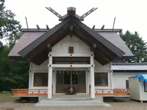 女満別神社の本殿