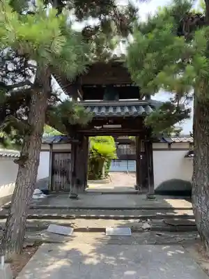 本傳寺の山門・神門