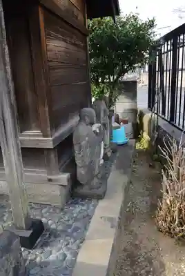 榎稲荷神社の仏像