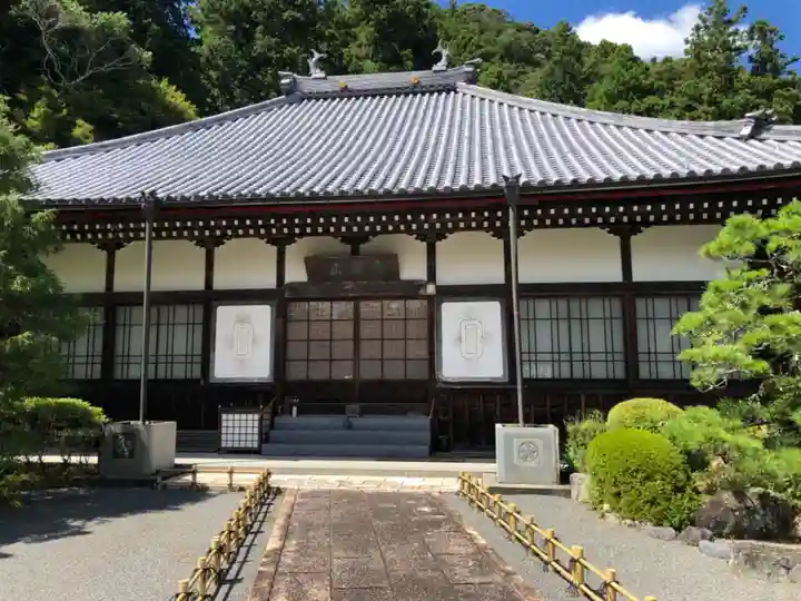 法泉寺の本殿・本堂