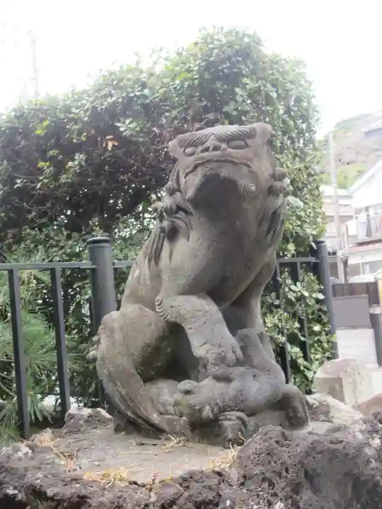 子之神社の狛犬