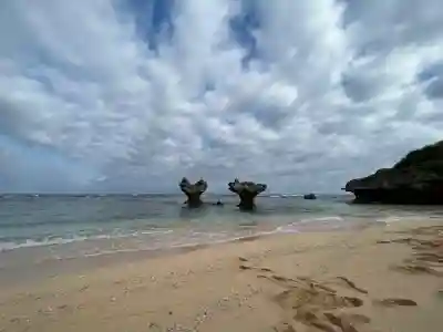 ハート岩恋守神社(沖縄県)