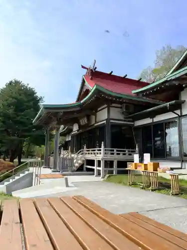 石崎地主海神社の{uncategorized: "未分類", other: "その他", undefined: "問題あり", building: "その他建物", grave: "お墓", sacred_gate: "鳥居", guardian: "狛犬", statue: "像", buddha: "仏像", history: "歴史", nature: "自然", garden: "庭園", animal: "動物", pagoda: "塔", temizu: "手水舎", mountain_gate: "山門・神門", sanctuary: "本殿・本堂", subordinate: "末社・摂社", art: "芸術", scenery: "景色", jizo: "地蔵", ema: "絵馬", goshuin: "御朱印", omikuji: "おみくじ", items: "授与品その他", amulet: "お守り", goshuincho: "御朱印帳", eats: "食事", festival: "お祭り", votive_dance: "神楽", shichigosan: "七五三参", wedding: "結婚式", experience: "体験その他", initially: "初詣", around: "周辺", anti_infection: "感染症対策"}