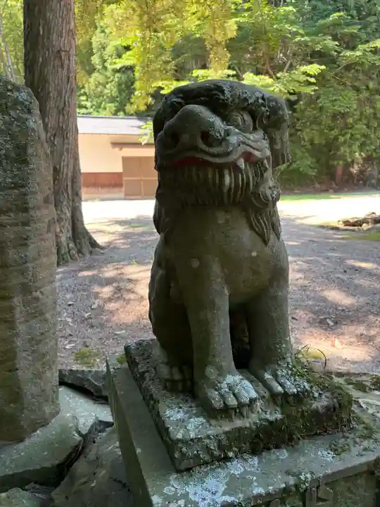 眞名井神社の{uncategorized: "未分類", other: "その他", undefined: "問題あり", building: "その他建物", grave: "お墓", sacred_gate: "鳥居", guardian: "狛犬", statue: "像", buddha: "仏像", history: "歴史", nature: "自然", garden: "庭園", animal: "動物", pagoda: "塔", temizu: "手水舎", mountain_gate: "山門・神門", sanctuary: "本殿・本堂", subordinate: "末社・摂社", art: "芸術", scenery: "景色", jizo: "地蔵", ema: "絵馬", goshuin: "御朱印", omikuji: "おみくじ", items: "授与品その他", amulet: "お守り", goshuincho: "御朱印帳", eats: "食事", festival: "お祭り", votive_dance: "神楽", shichigosan: "七五三参", wedding: "結婚式", experience: "体験その他", initially: "初詣", around: "周辺", anti_infection: "感染症対策"}