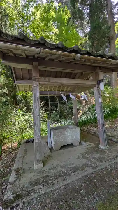 布勢立石神社(滋賀県)