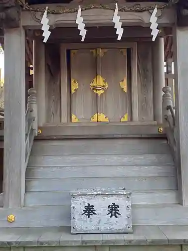 淺間神社（忍野八海）の末社・摂社