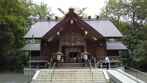 旭川神社の本殿