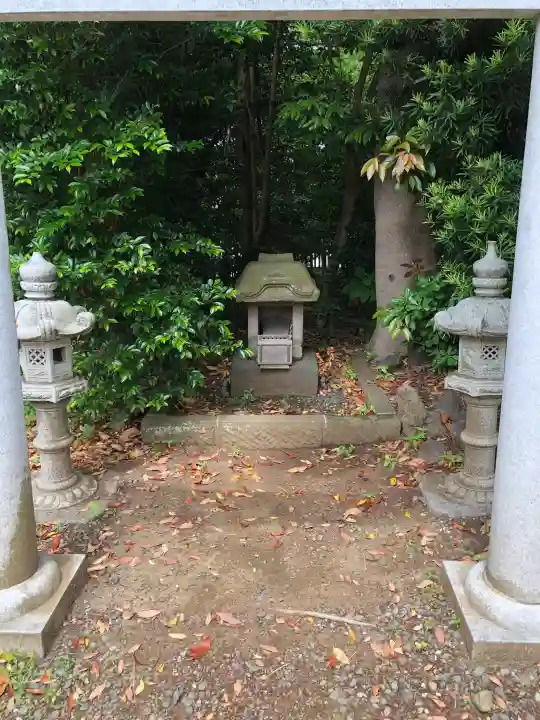 鵠沼皇大神宮(烏森神社)の{uncategorized: "未分類", other: "その他", undefined: "問題あり", building: "その他建物", grave: "お墓", sacred_gate: "鳥居", guardian: "狛犬", statue: "像", buddha: "仏像", history: "歴史", nature: "自然", garden: "庭園", animal: "動物", pagoda: "塔", temizu: "手水舎", mountain_gate: "山門・神門", sanctuary: "本殿・本堂", subordinate: "末社・摂社", art: "芸術", scenery: "景色", jizo: "地蔵", ema: "絵馬", goshuin: "御朱印", omikuji: "おみくじ", items: "授与品その他", amulet: "お守り", goshuincho: "御朱印帳", eats: "食事", festival: "お祭り", votive_dance: "神楽", shichigosan: "七五三参", wedding: "結婚式", experience: "体験その他", initially: "初詣", around: "周辺", anti_infection: "感染症対策"}