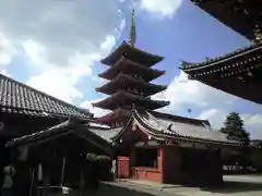 浅草寺の塔