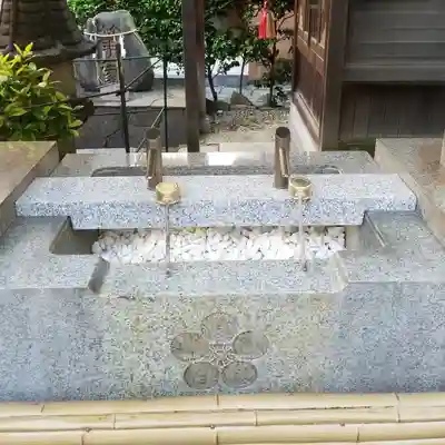 平河天満宮の手水舎